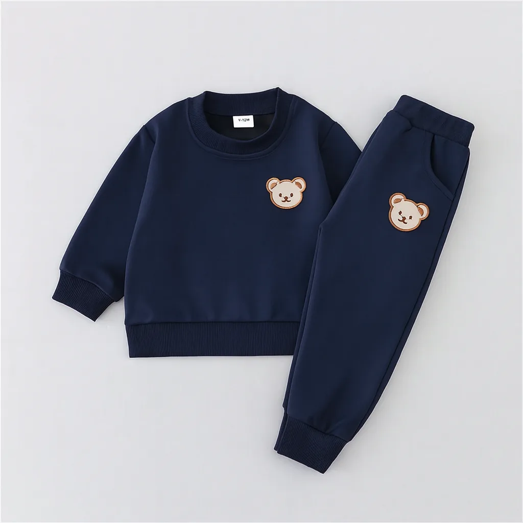 Conjunto azul marino con estampado de oso dulce de dos piezas