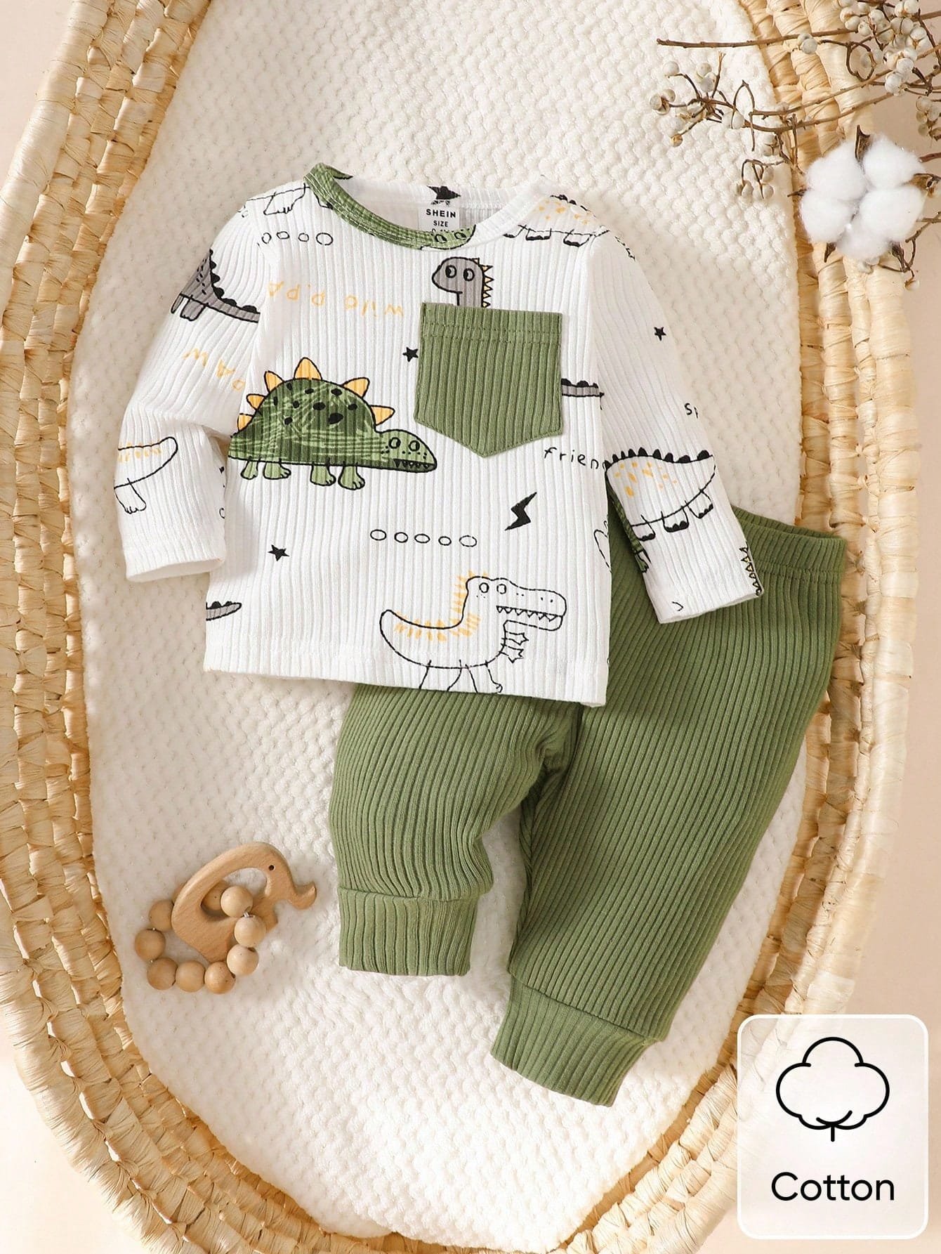 Conjunto verde con estampado de dinosaurios en algodón