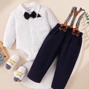 Elegante conjunto blanco azul con tirantes y moño incluido