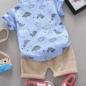 Conjunto azul beige con estampado de dinosaurios