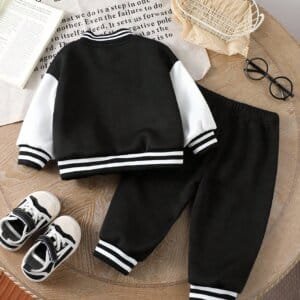 Conjunto Negro Blanco Niño Abrigado Estilo Deportivo