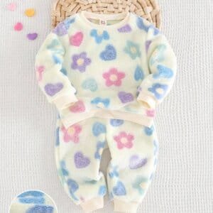 Set cálido multicolor con corazones y flores