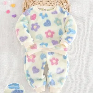 Set cálido multicolor con corazones y flores