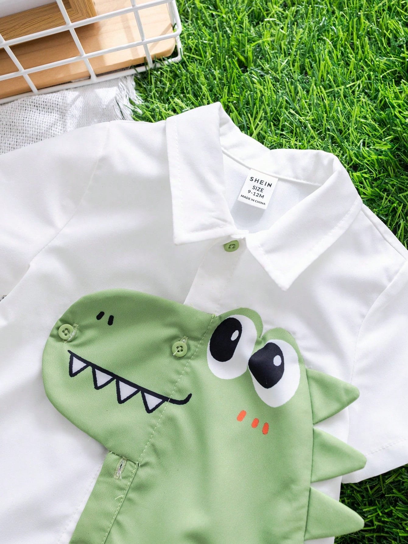 Mameluco Blanco Verde Dinosaurio Bebé Manga Corta