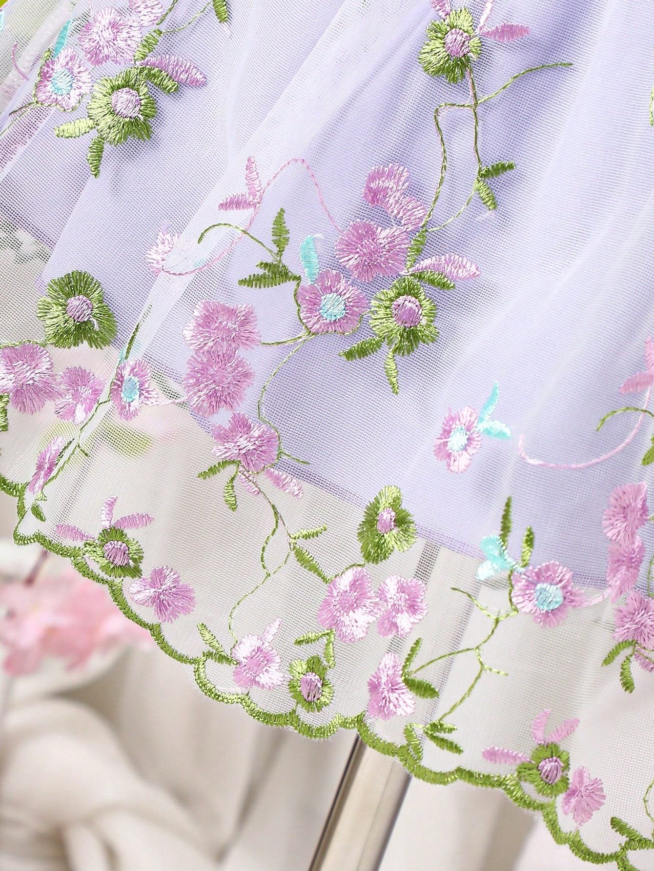 Vestido Lila Floral Bordado Manga Farol Para Niña