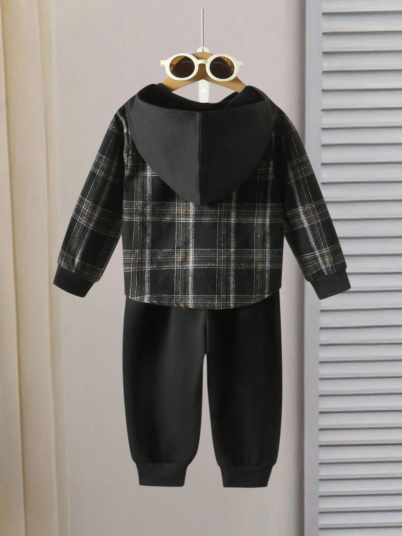 Conjunto Negro Cuadros Bebé Niño Dos Piezas Casual