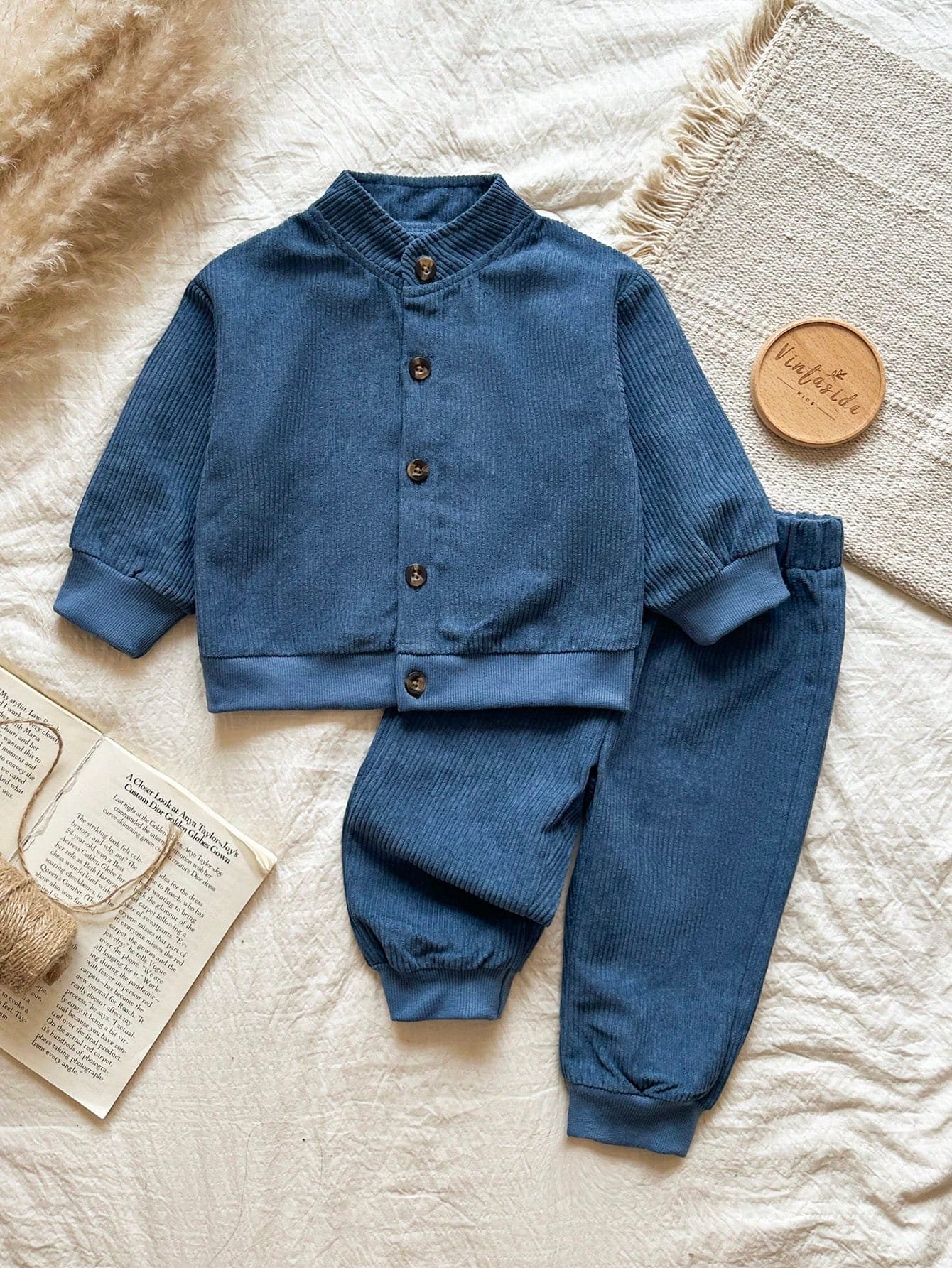 Conjunto azul liso casual con botones