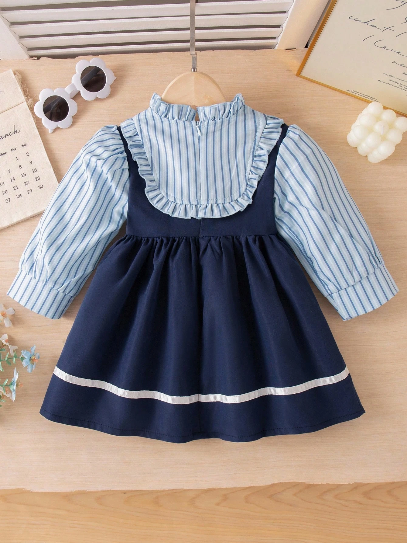 Vestido elegante azul rayas con moño