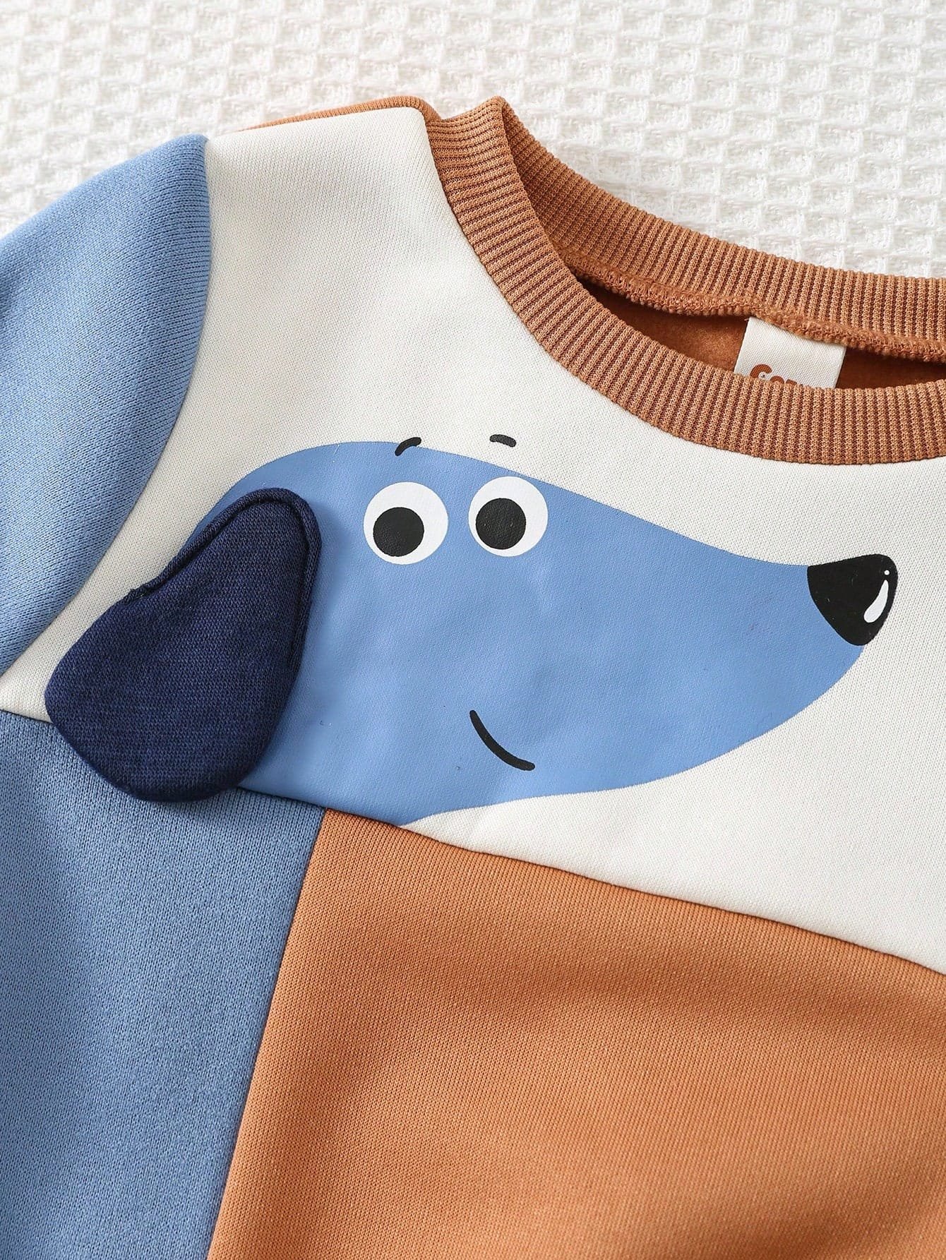 Conjunto cálido marrón perrito sudadera y pantalón cómodo