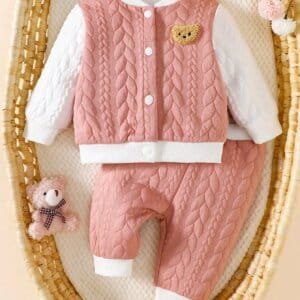 Conjunto acolchado rosa tejido botones delantero suave