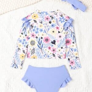Conjunto floral lila con volantes delicados