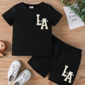 Camiseta shorts letras negro estilo urbano cómodo