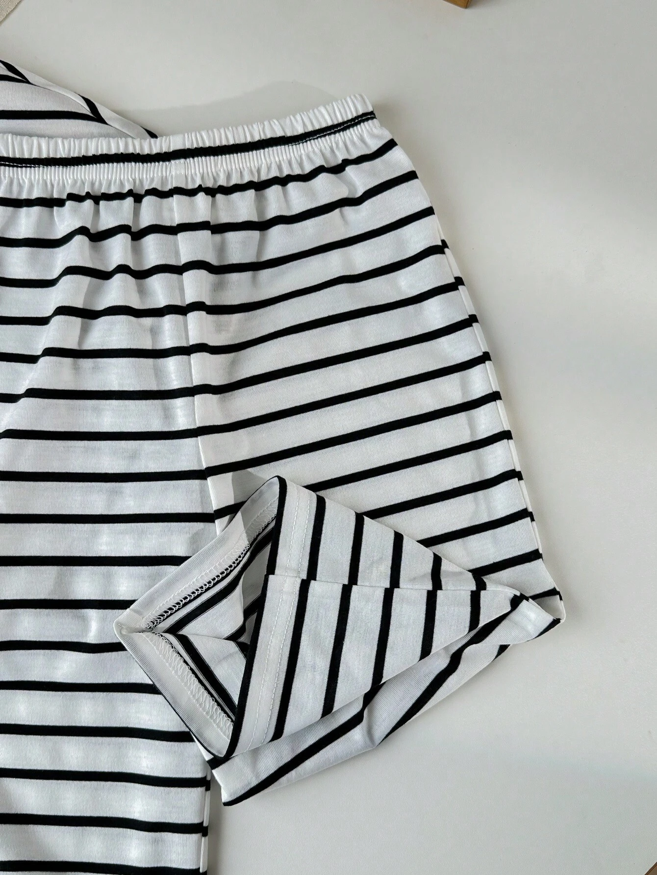 Camiseta rayas corazón blanco negro cómoda