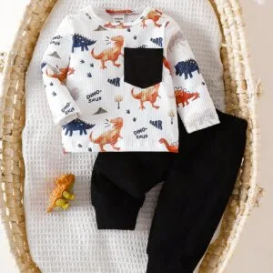 Conjunto dinosaurio blanco con pantalón negro cómodo